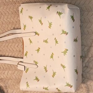 COACH White Dinosaur Print Tote Bag🦖